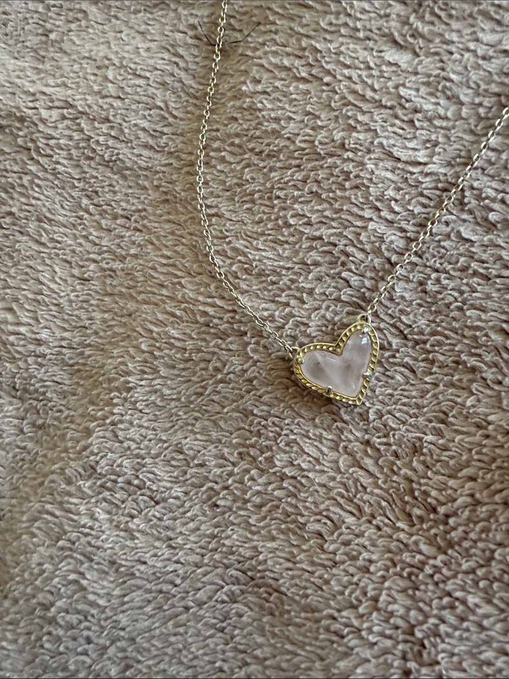 Kendra Scott heart necklace, never worn, no tags, with pouch, smoke free home